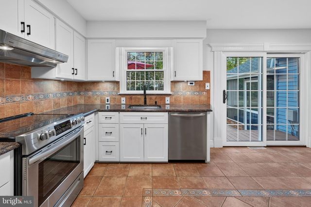 313 TAVISTOCK DR, Medford, NJ 08055