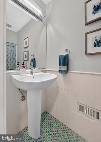 313 TAVISTOCK DR, Medford, NJ 08055