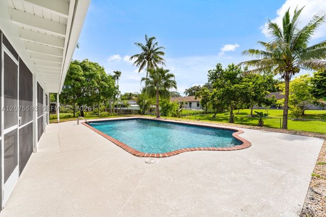 18465 SW 89th Ct, Cutler Bay, FL 33157