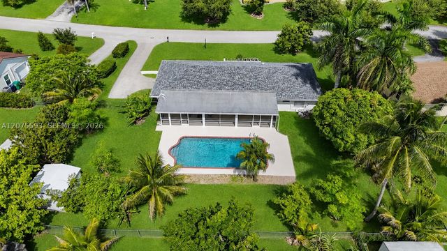 18465 SW 89th Ct, Cutler Bay, FL 33157