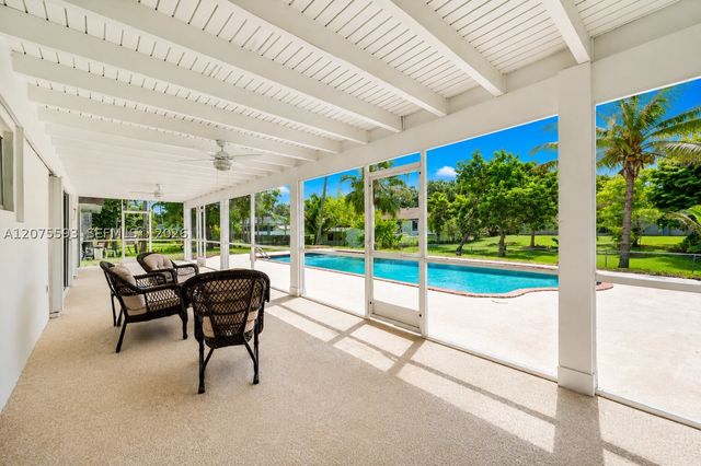 18465 SW 89th Ct, Cutler Bay, FL 33157