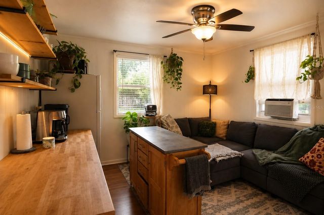 1014 NE 11TH AVENUE, Gainesville, FL 32601