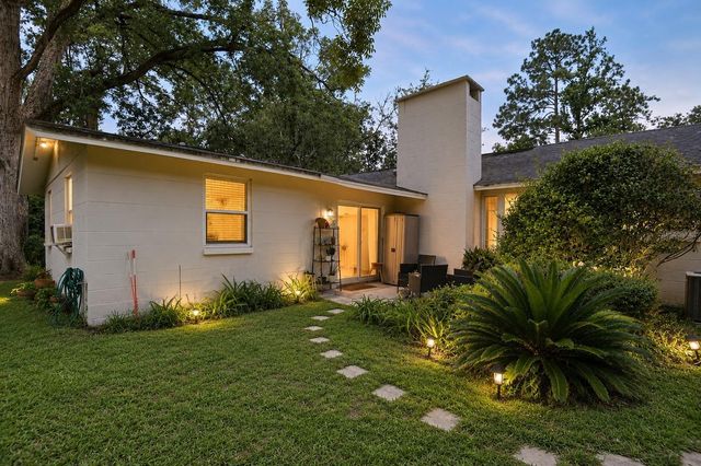 1014 NE 11TH AVENUE, Gainesville, FL 32601
