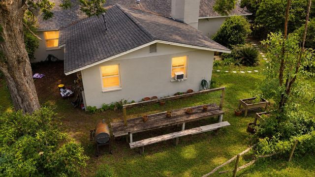 1014 NE 11TH AVENUE, Gainesville, FL 32601