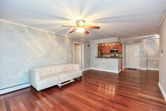 265 Edward J Roy Dr Unit 207, Manchester, NH 03104