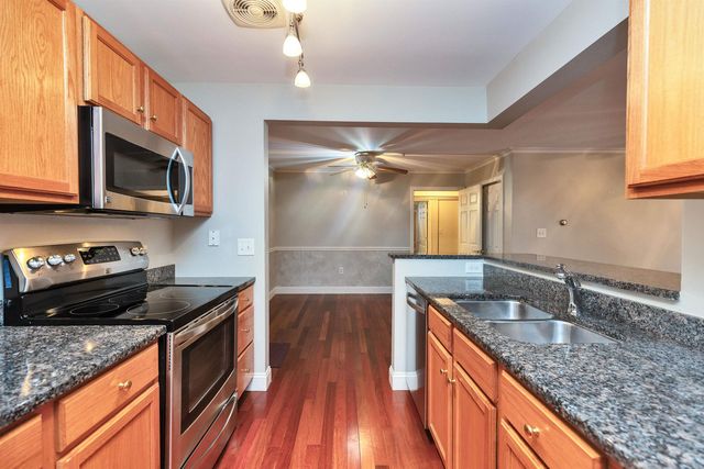 265 Edward J Roy Dr Unit 207, Manchester, NH 03104