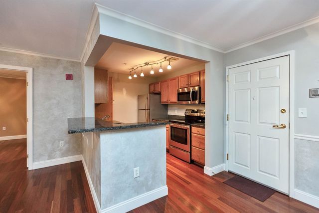 265 Edward J Roy Dr Unit 207, Manchester, NH 03104