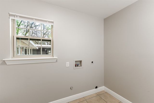 1014 Harlan Street, Irving, TX 75060