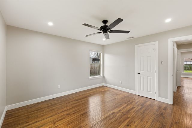 1014 Harlan Street, Irving, TX 75060