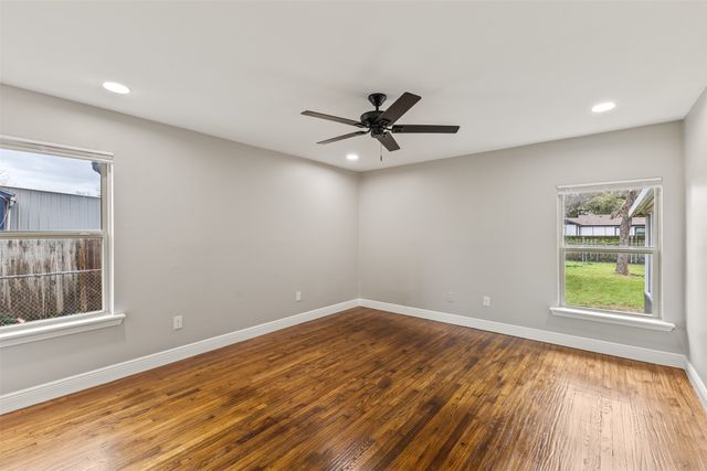 1014 Harlan Street, Irving, TX 75060