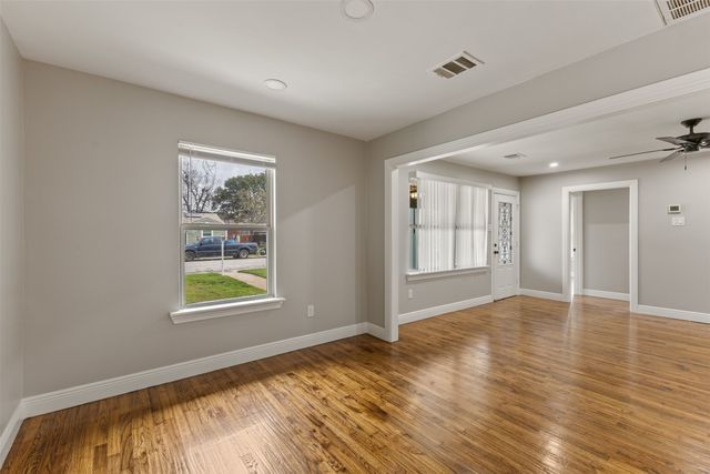 1014 Harlan Street, Irving, TX 75060