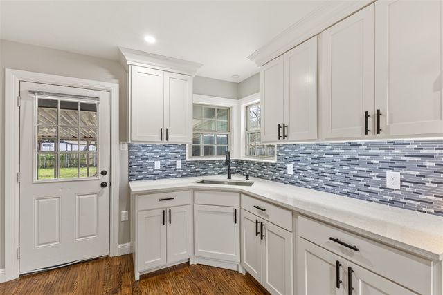 1014 Harlan Street, Irving, TX 75060