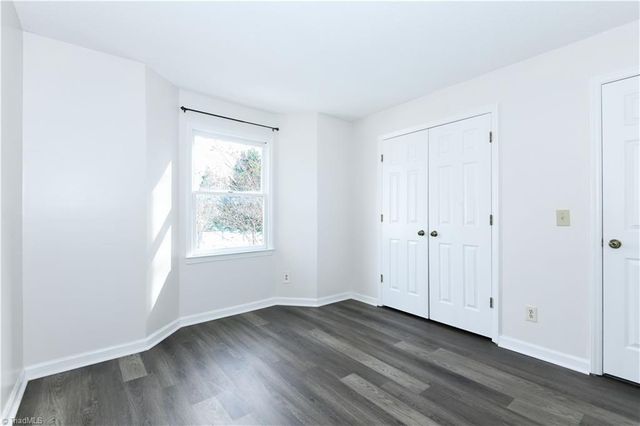 704 Glendale Drive E, Greensboro, NC 27406