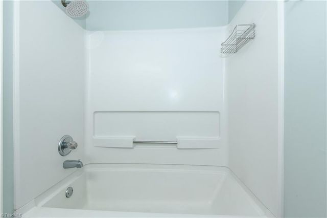 704 Glendale Drive E, Greensboro, NC 27406