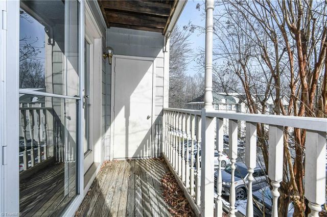 704 Glendale Drive E, Greensboro, NC 27406