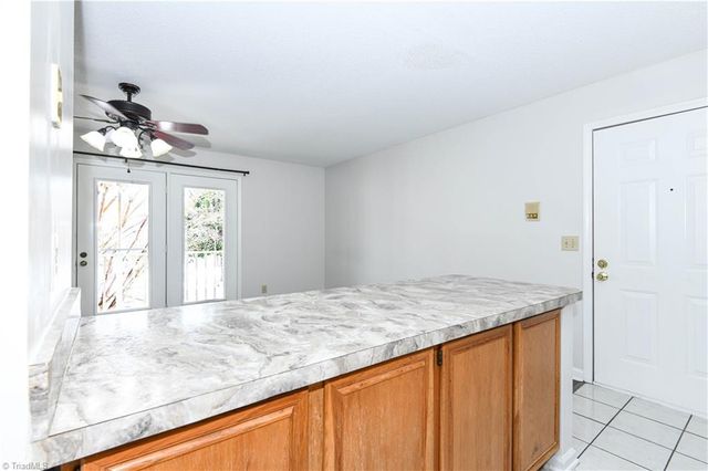 704 Glendale Drive E, Greensboro, NC 27406