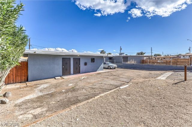 326 North 16th Street, Las Vegas, NV 89101