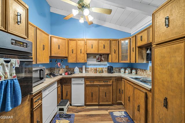 3176 N Clear Fork Road, Sevierville, TN 37862