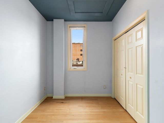 230 College St Apt 4, Burlington, VT 05401