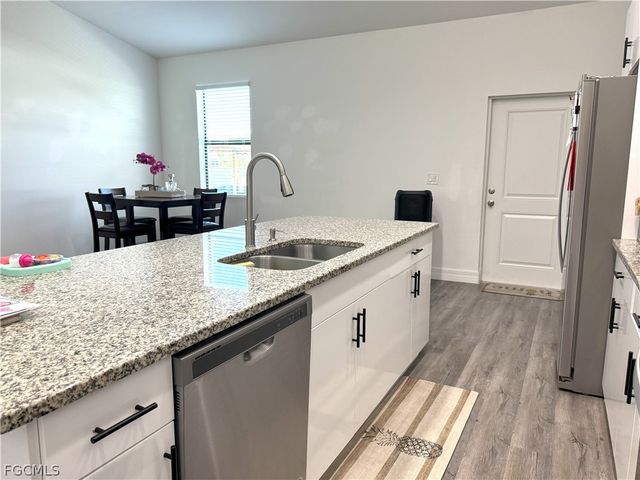 1086 W Leader CT, Labelle, FL 33935