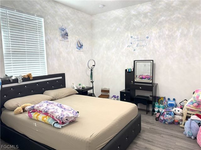 1086 W Leader CT, Labelle, FL 33935