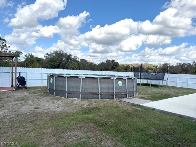 1086 W Leader CT, Labelle, FL 33935