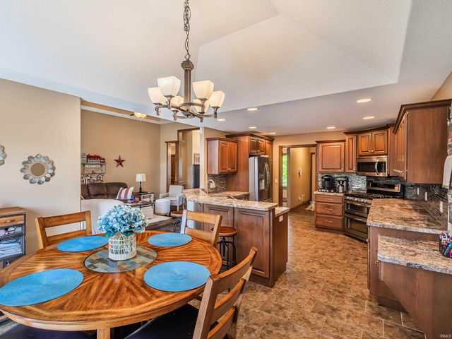 14531 Settlers Trail, Leo, IN 46765