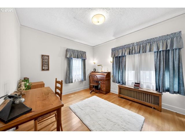 1810 Pacific Ave, Forest Grove, OR 97116