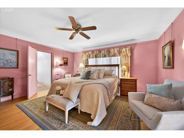 1810 Pacific Ave, Forest Grove, OR 97116