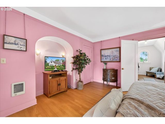1810 Pacific Ave, Forest Grove, OR 97116