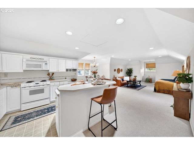 1810 Pacific Ave, Forest Grove, OR 97116