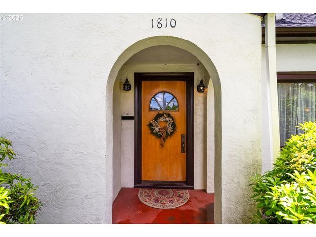 1810 Pacific Ave, Forest Grove, OR 97116
