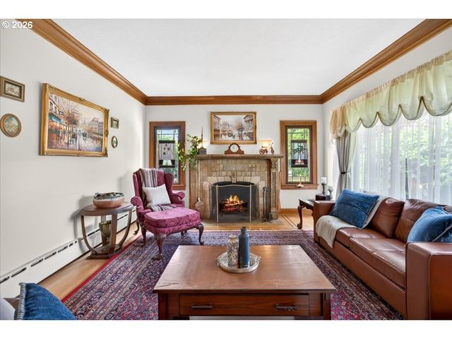 1810 Pacific Ave, Forest Grove, OR 97116