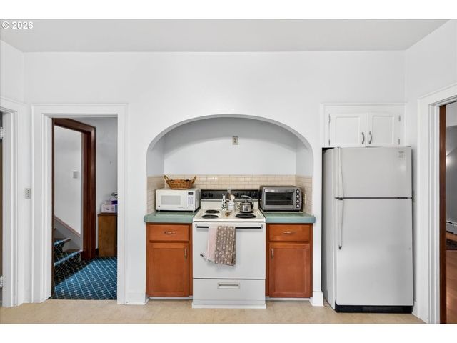 1810 Pacific Ave, Forest Grove, OR 97116
