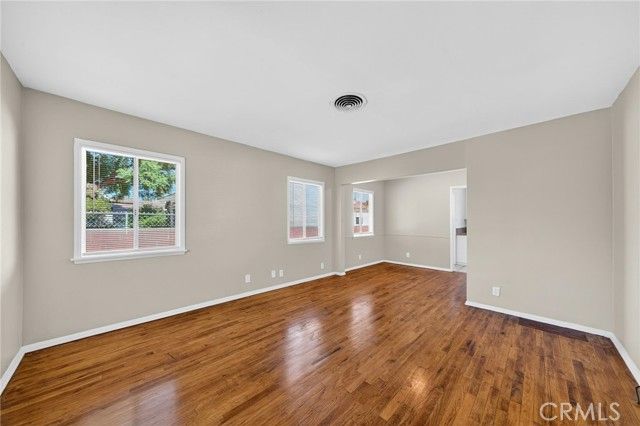 7046 Murietta, Van Nuys (los Angeles), CA 91405