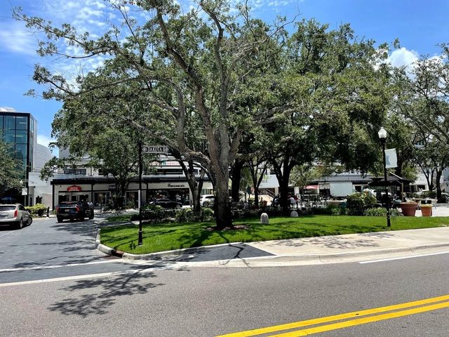 4305 BAYSIDE VILLAGE DRIVE 104, Tampa, FL 33615