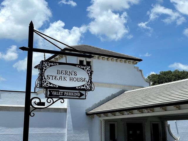 4305 BAYSIDE VILLAGE DRIVE 104, Tampa, FL 33615