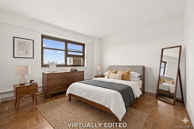 21-66 33rd Road 12B, Astoria, NY 11106