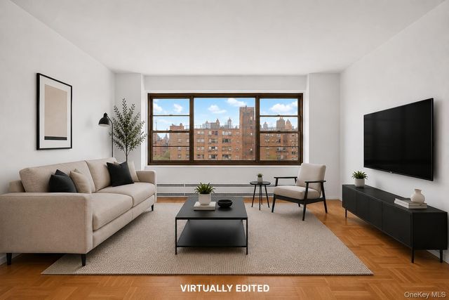21-66 33rd Road 12B, Astoria, NY 11106