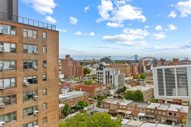 21-66 33rd Road 12B, Astoria, NY 11106