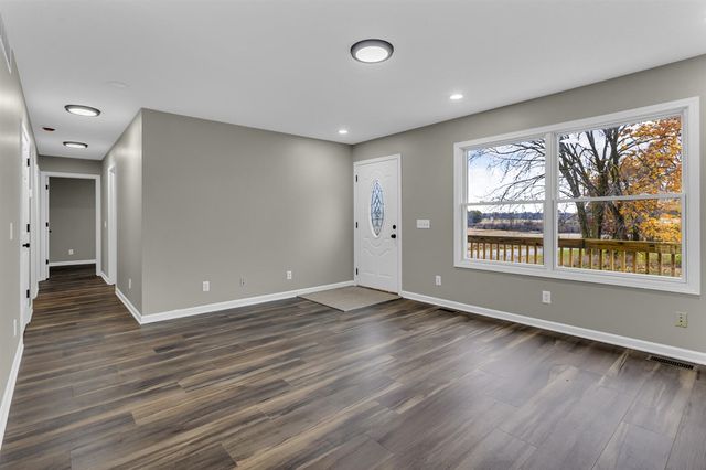 8373 S Stoney Lake Road, Jackson, MI 49201