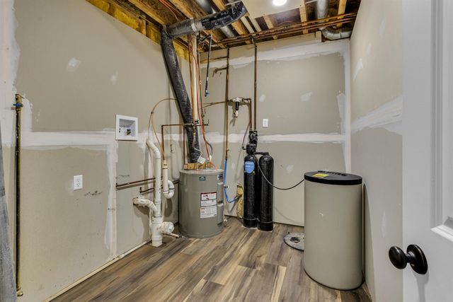 8373 S Stoney Lake Road, Jackson, MI 49201