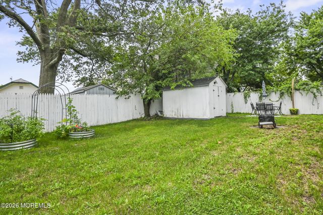 12 Bayview Avenue, Keansburg, NJ 07734