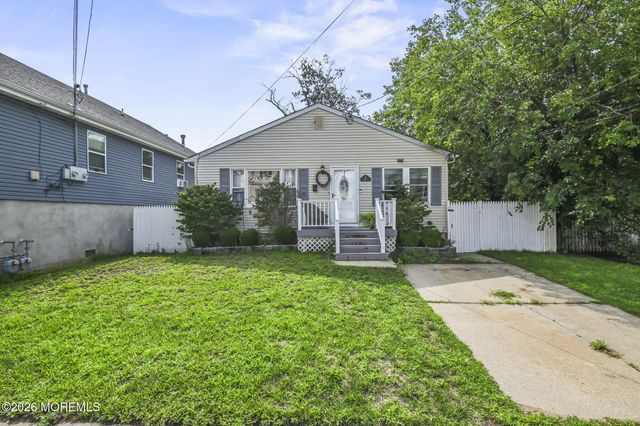 12 Bayview Avenue, Keansburg, NJ 07734