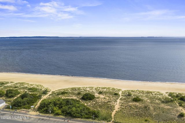 12 Bayview Avenue, Keansburg, NJ 07734
