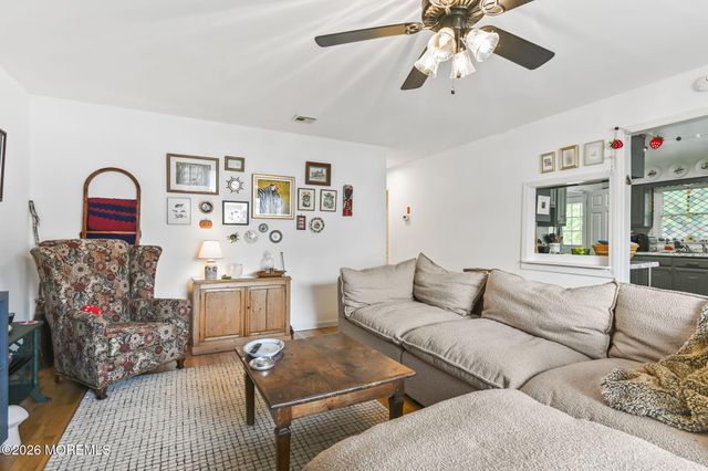 12 Bayview Avenue, Keansburg, NJ 07734