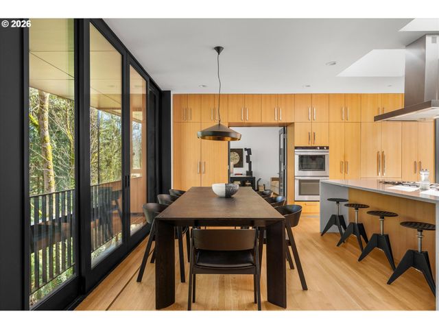 432 Nw ROYAL Blvd, Portland, OR 97210