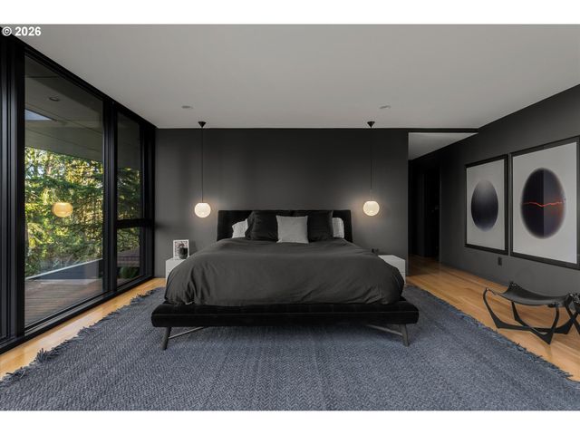 432 Nw ROYAL Blvd, Portland, OR 97210