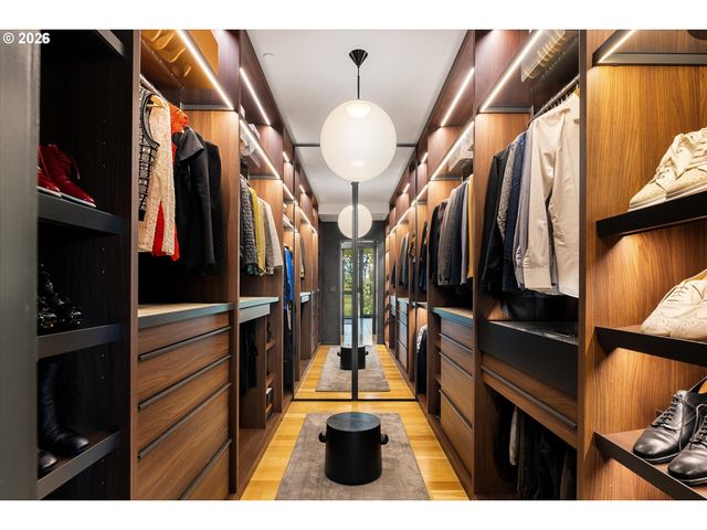 432 Nw ROYAL Blvd, Portland, OR 97210