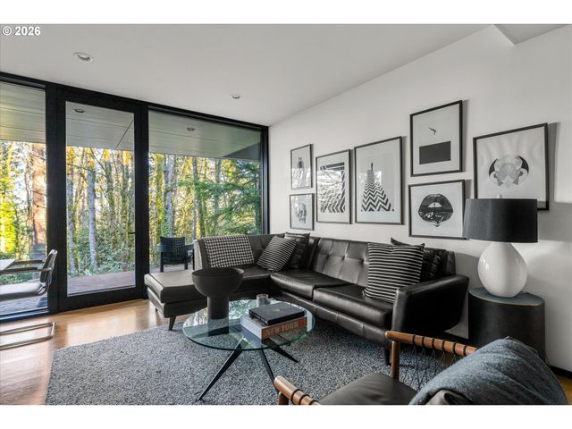 432 Nw ROYAL Blvd, Portland, OR 97210